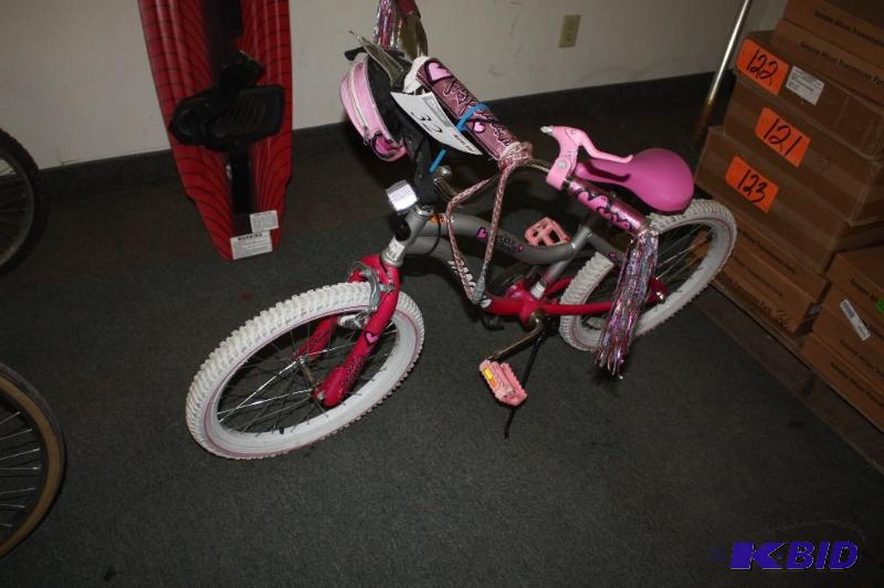 lot 32 image: Magna Precious Moments Girls Bike...