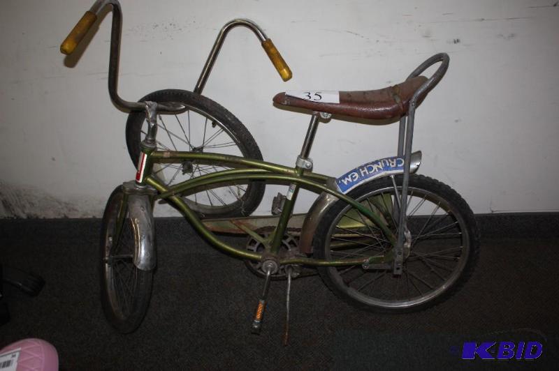 lot 35 image: AMF Roadmaster&nbspSting Ray Bicycle...
