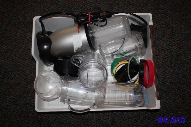lot 61 image: Magic Bullet with accessories including vario...