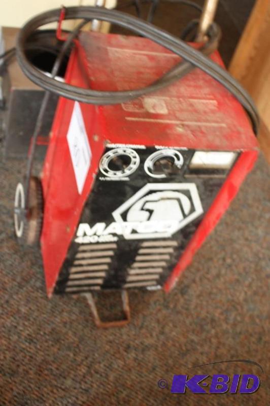 lot 80 image: Matco Portable&nbspBattery Charger, 420 Amp ...