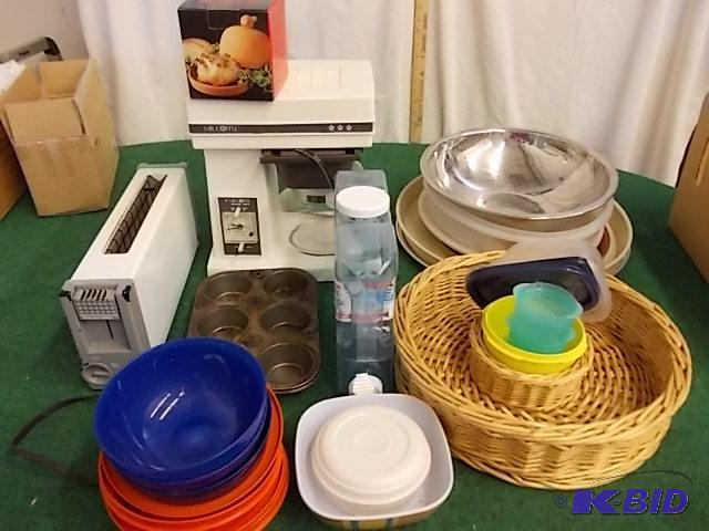 lot 62 image: Toaster, Coffee Maker, Garlic&nbspBaker, Tra...