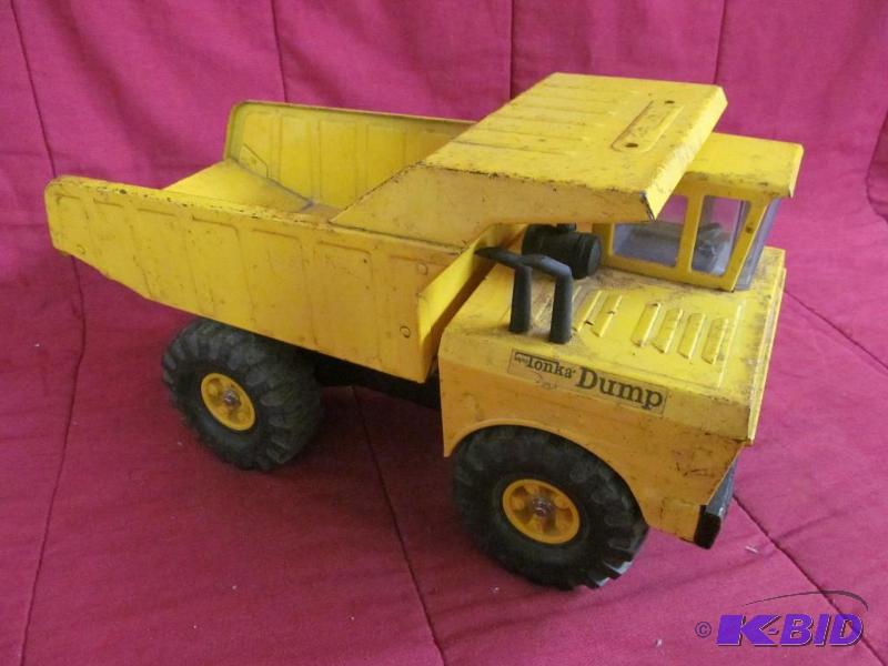 lot 5 image: Toy