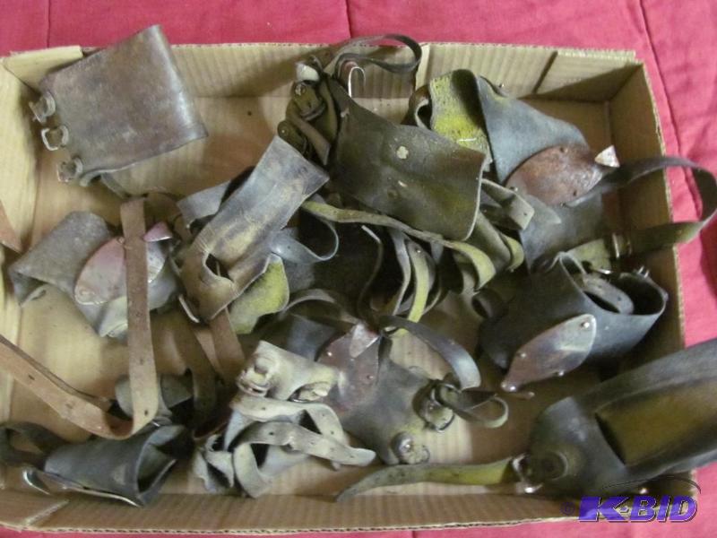 lot 85 image: corn shucking gloves