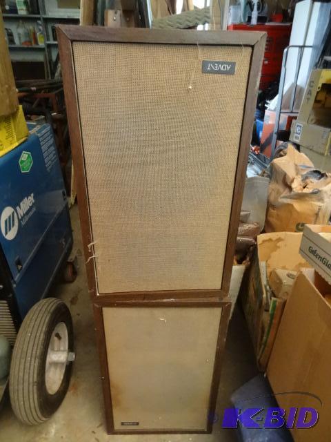 lot 114 image: Advent stereo speakers. 13.5 x 9.5 x 22. Qty ...