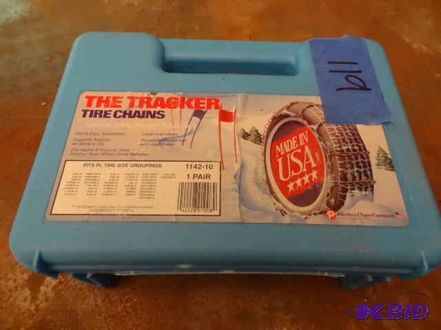 lot 119 image: The tracker tire chains. 1142-10...