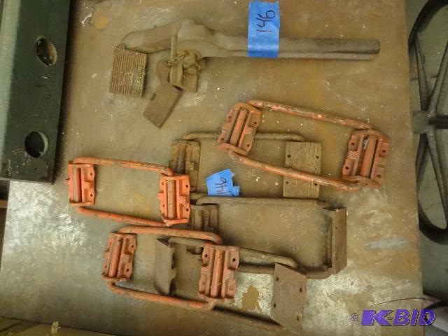 lot 146 image: 4 x 4 post wedges. Qty 6. 4 x 4 wood post tig...