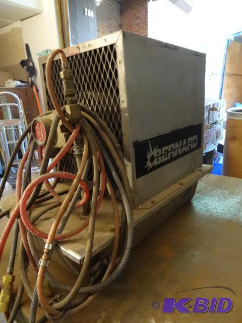 lot 1A image: Bernard model 3500 SS. 115 volt 3 gal capacit...