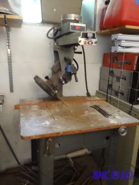 lot 26 image: Rockwell Delta 10 saw mounted on stand. 115-2...