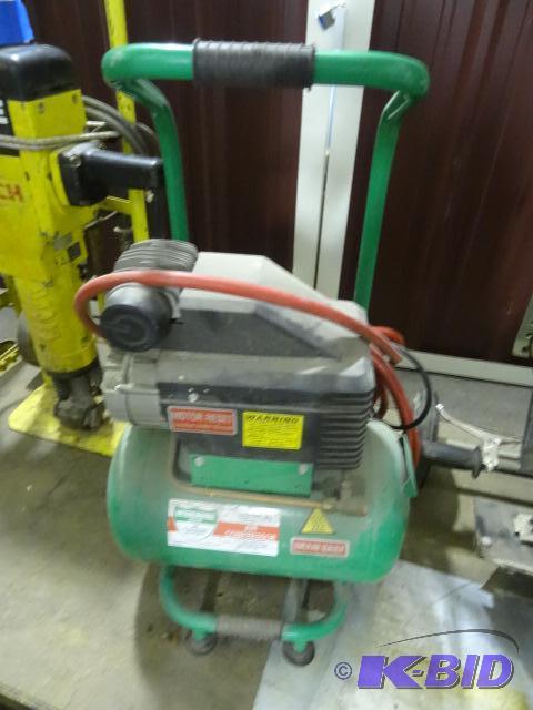 lot 29 image: Interchange brand air compressor. Comes with ...