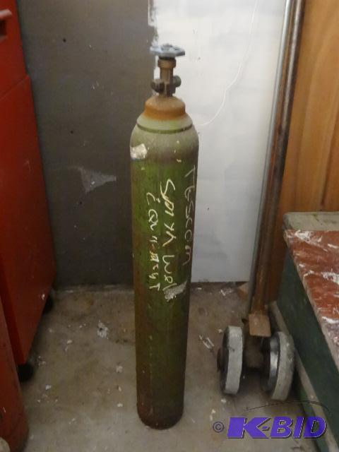 lot 2B image: Small oxygen tank....