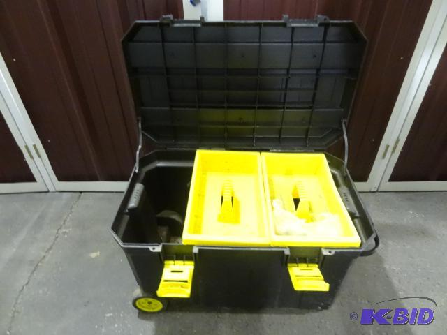 lot 36 image: Black Stanley tool box on wheels...