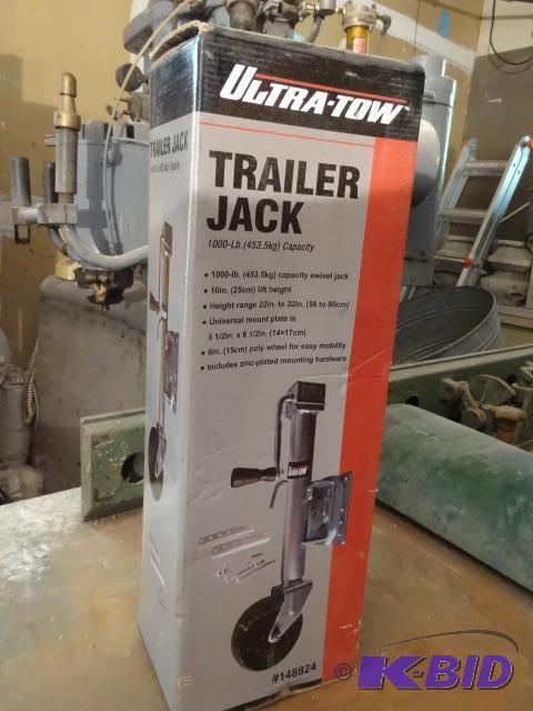 lot 70 image: Ultra tow trailer jack. New in box. 1000 lb c...