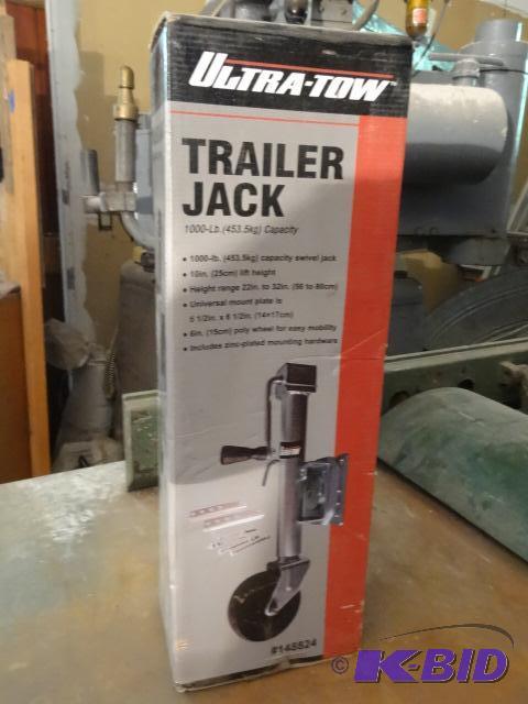 lot 72 image: Ultra tow trailer jack. New in box. 1000 lb c...