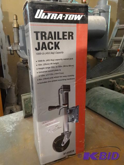 lot 73 image: Ultra tow trailer jack. New in box. 1000 lb c...