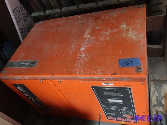 lot 8 image: Forklift charger. C and D. FR18HK. 1000A 36 v...