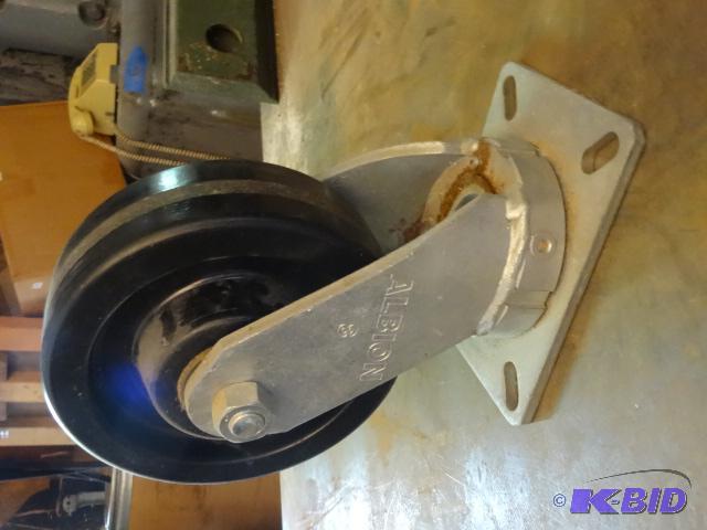 lot 83 image: Albion heavy duty swivel caster. 8"...