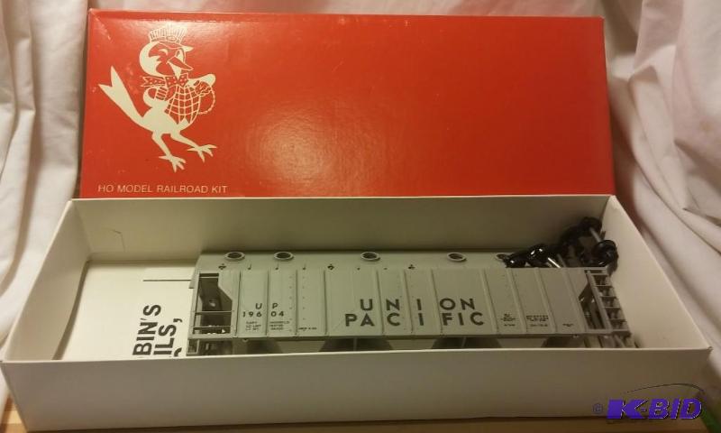 lot 52 image: Athearn HO Train -Pictured as shown...