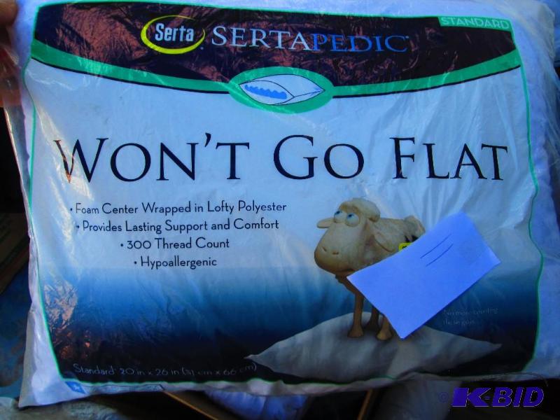 lot 11 image: Serta Sertapedic wont go flat pillow20 x 26 i...