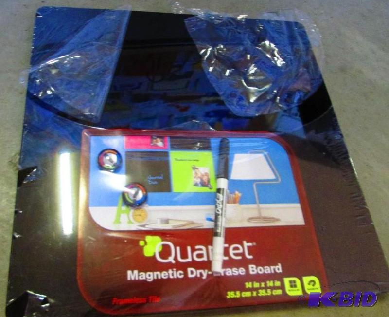 lot 119 image: Quartet magnetic dry-erase board 14x14in....