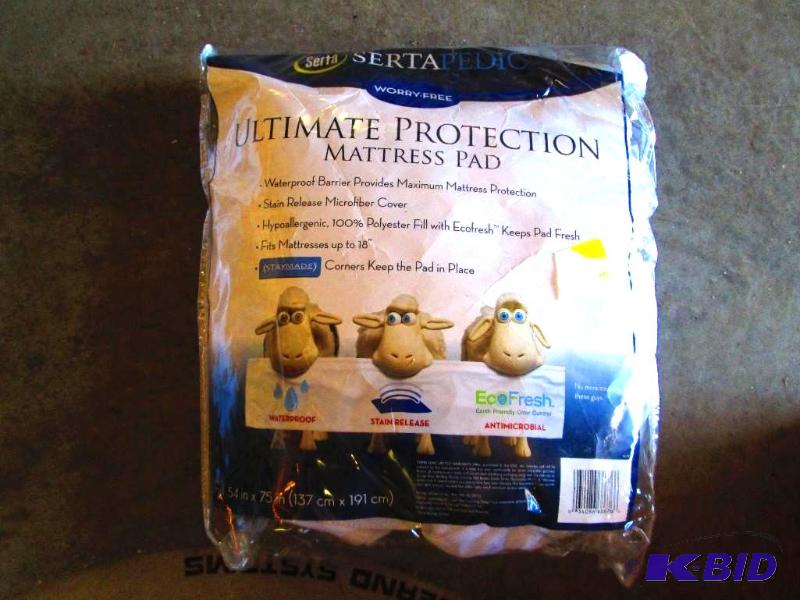 lot 140 image: Sertapedic ultimate protection mattress pad f...