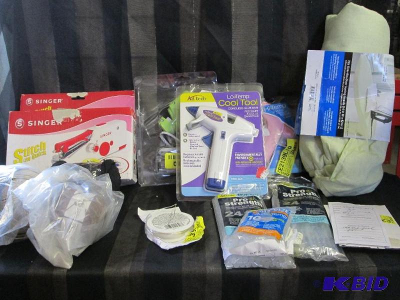lot 189 image: Glue guns,ironing board cover, glue sticks, S...