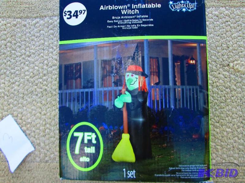 lot 3 image: Airblown inflatable witch, 7 feet tall...