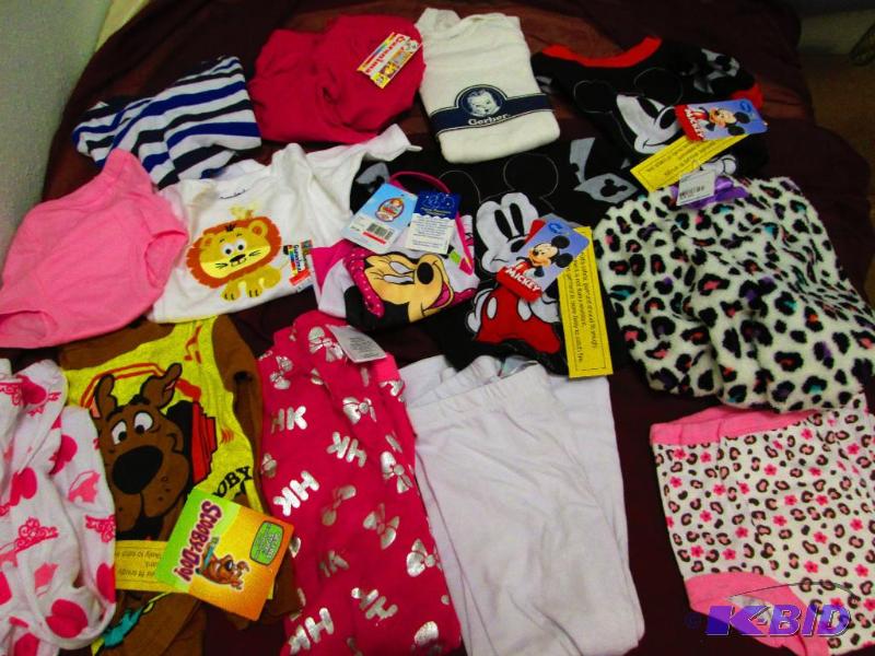 lot 59 image: Assorted baby and todler clothing all new mos...