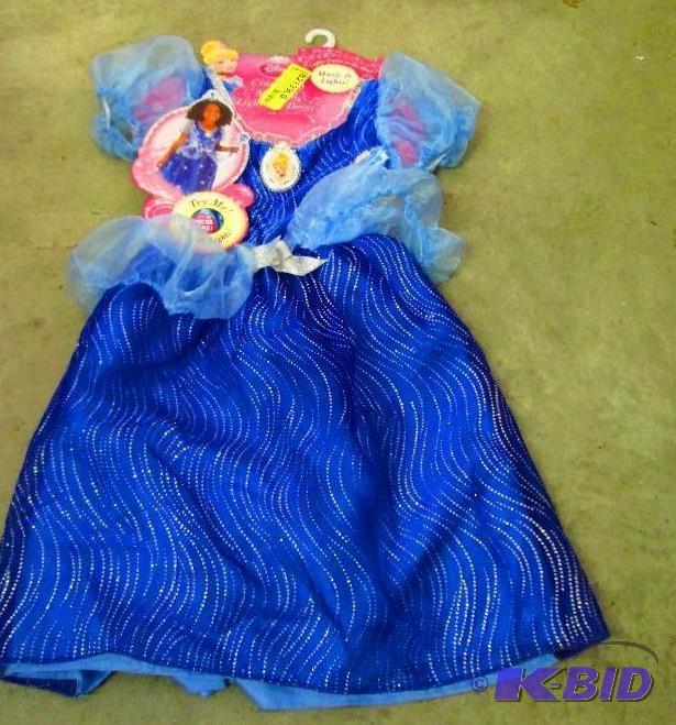 lot 95 image: Disney Princess Cinnderella dress with music ...