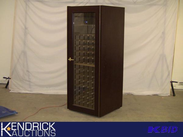 lot 2 image: New Vinotemp Winemate Wine Cooler