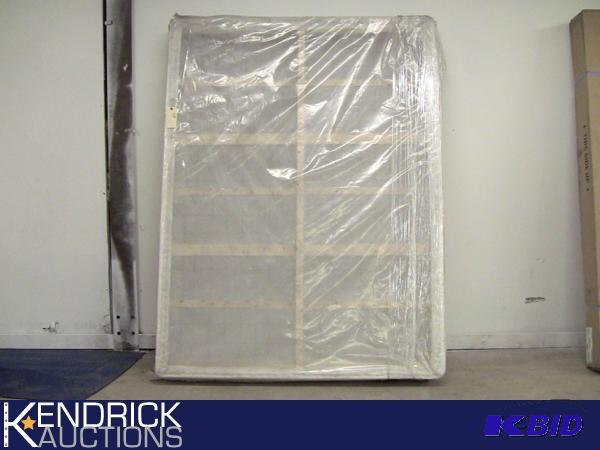 lot 49 image: New Simmons Queen Sized Box Spring