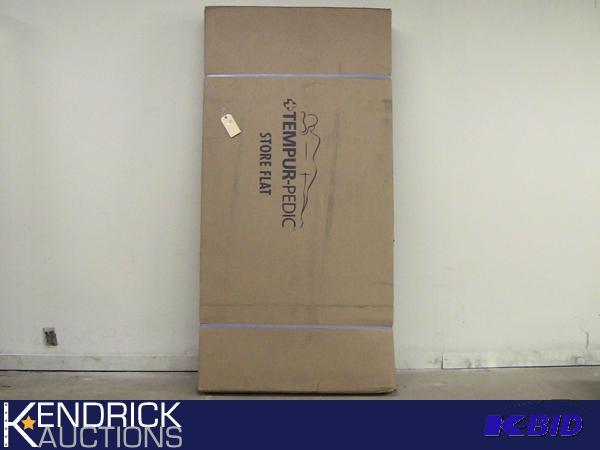 lot 51 image: New Tempur Pedic Twin Sized Cloud Mattress