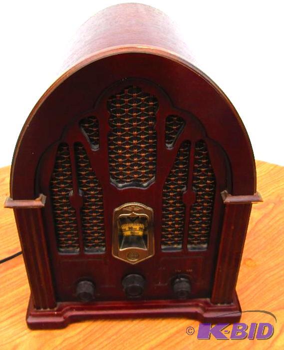 GE Vintage look radio...