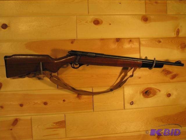 lot 22 image: Mossberg Model 142-A, ma clip, bolt action, s...