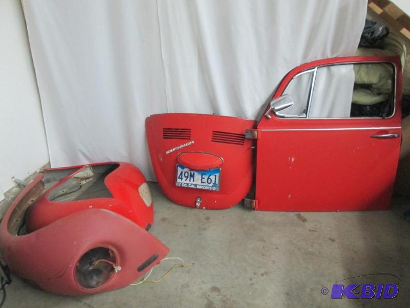 lot 29 image: 1970 Volkswagen Beetle Parts