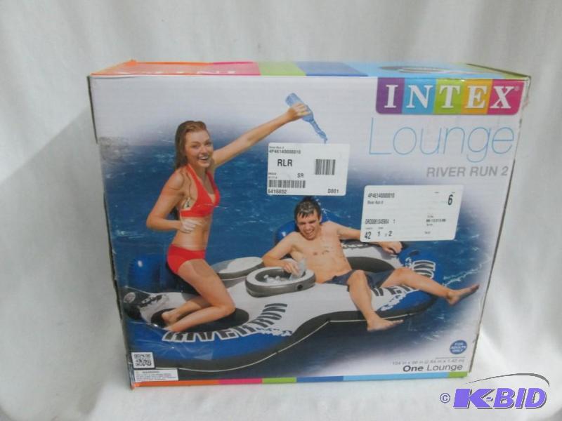 lot 39 image: River Run II Pool Lounger