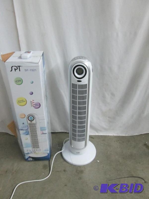 lot 40 image: SPT Remote Controlled Tower Fan w ION