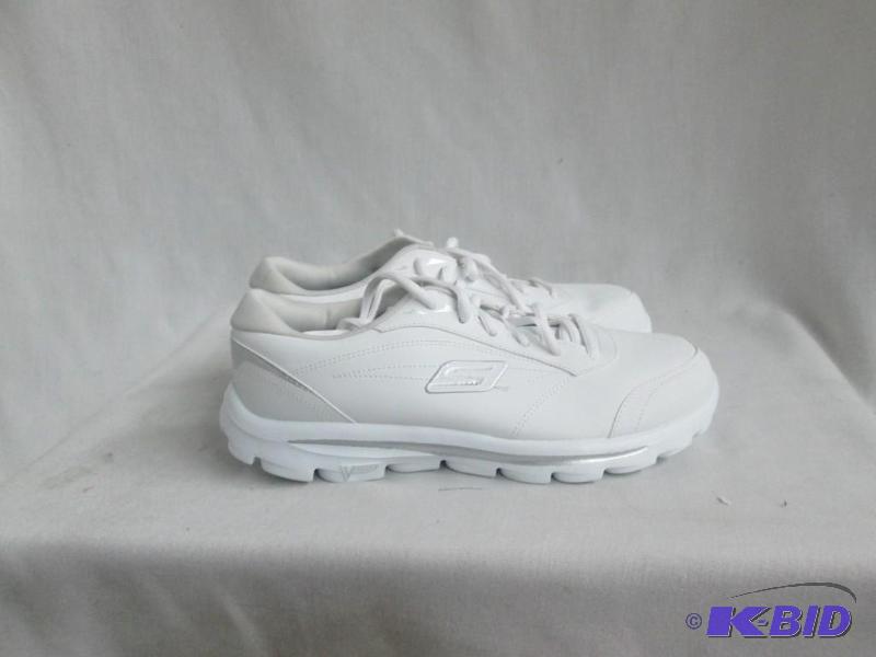 lot 49 image: Skechers Womens Go Walk Move Walking Shoe