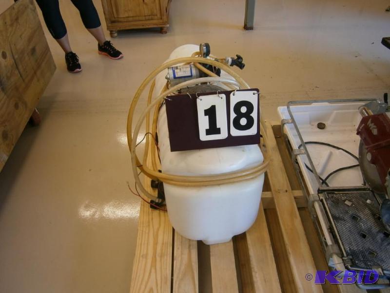 Sprayer, 45 psi, 24 gallon....
