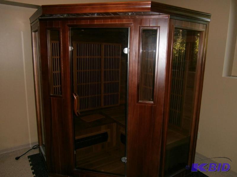 Sauna, radio, less than one year old, rarely ...