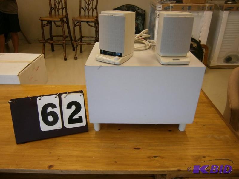 Dolby Surround Sound, (2) speakers, (1) subwo...