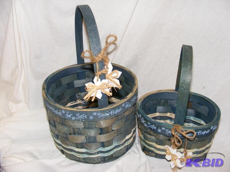 Two Snowflake Baskers