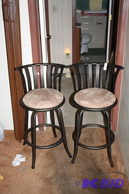 lot 117 image: 2 Metal Bar stools 34" tall with swivel ...