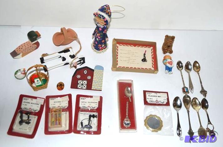 lot 153 image: Miniatures and Spoon Collection