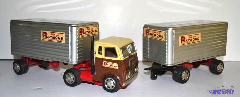 lot 17 image: Vintage Semi Tractor & Trailor metal Ray...