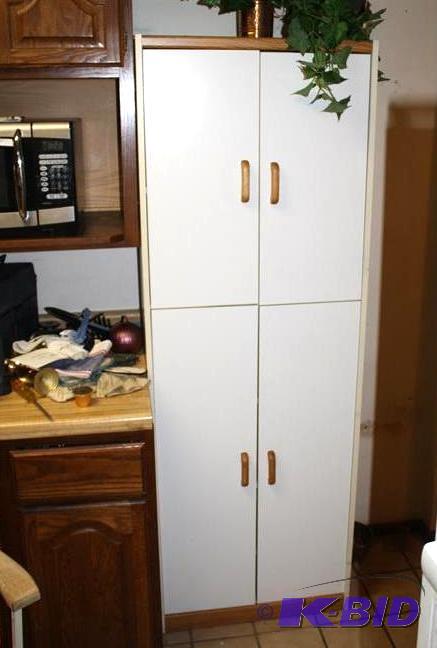 lot 185 image: White Wood Cabinet