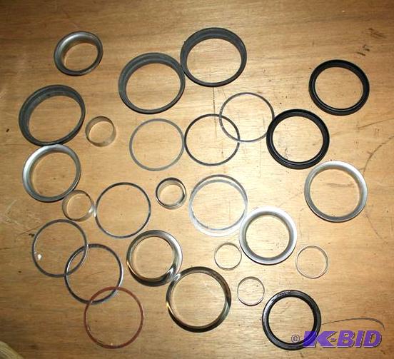 lot 198 image: Jeep Rear Wheel Assy