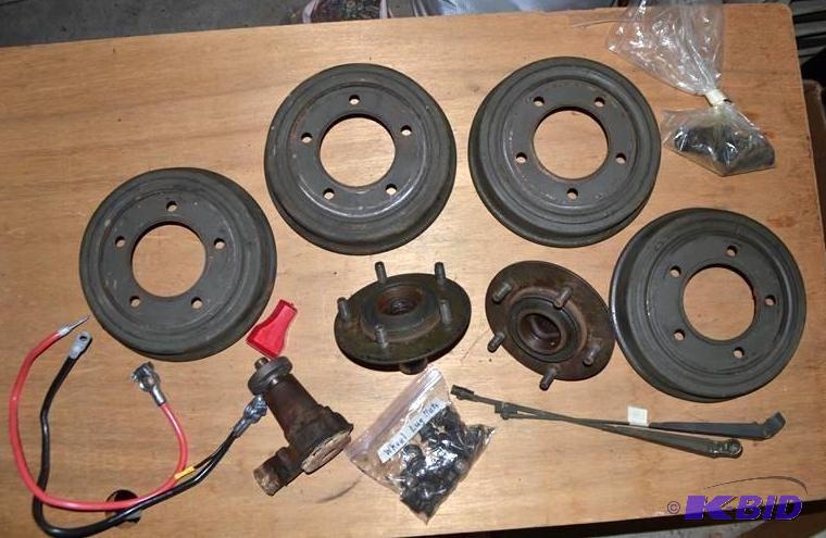 lot 207 image: 1971 M151A2 army jeep  Brake Drums
