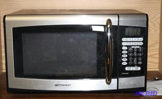 lot 237 image: Microwave