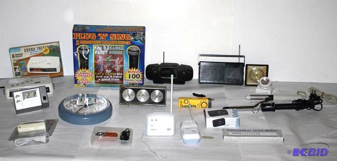 lot 242 image: Electronics