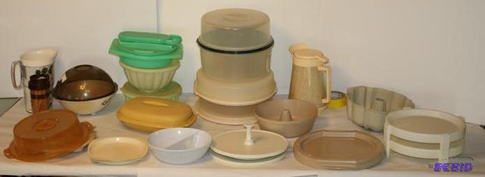 lot 248 image: Tuppeware
